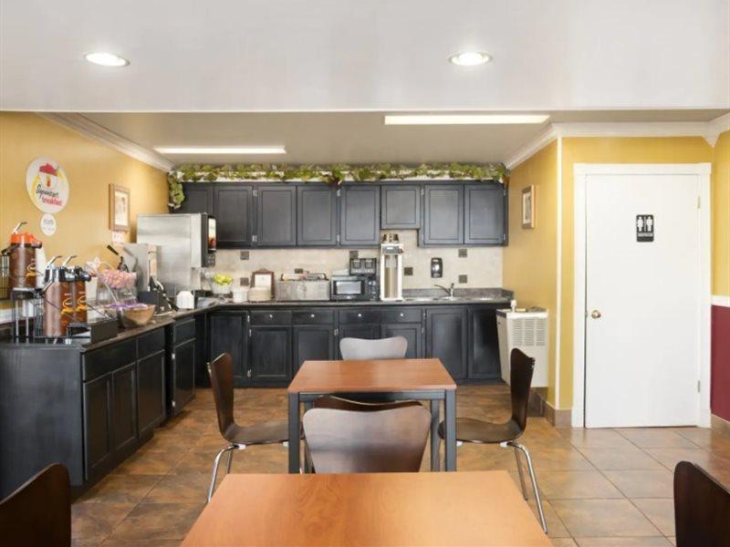 Super 8 Baton Rouge/I-12 Motel Dış mekan fotoğraf