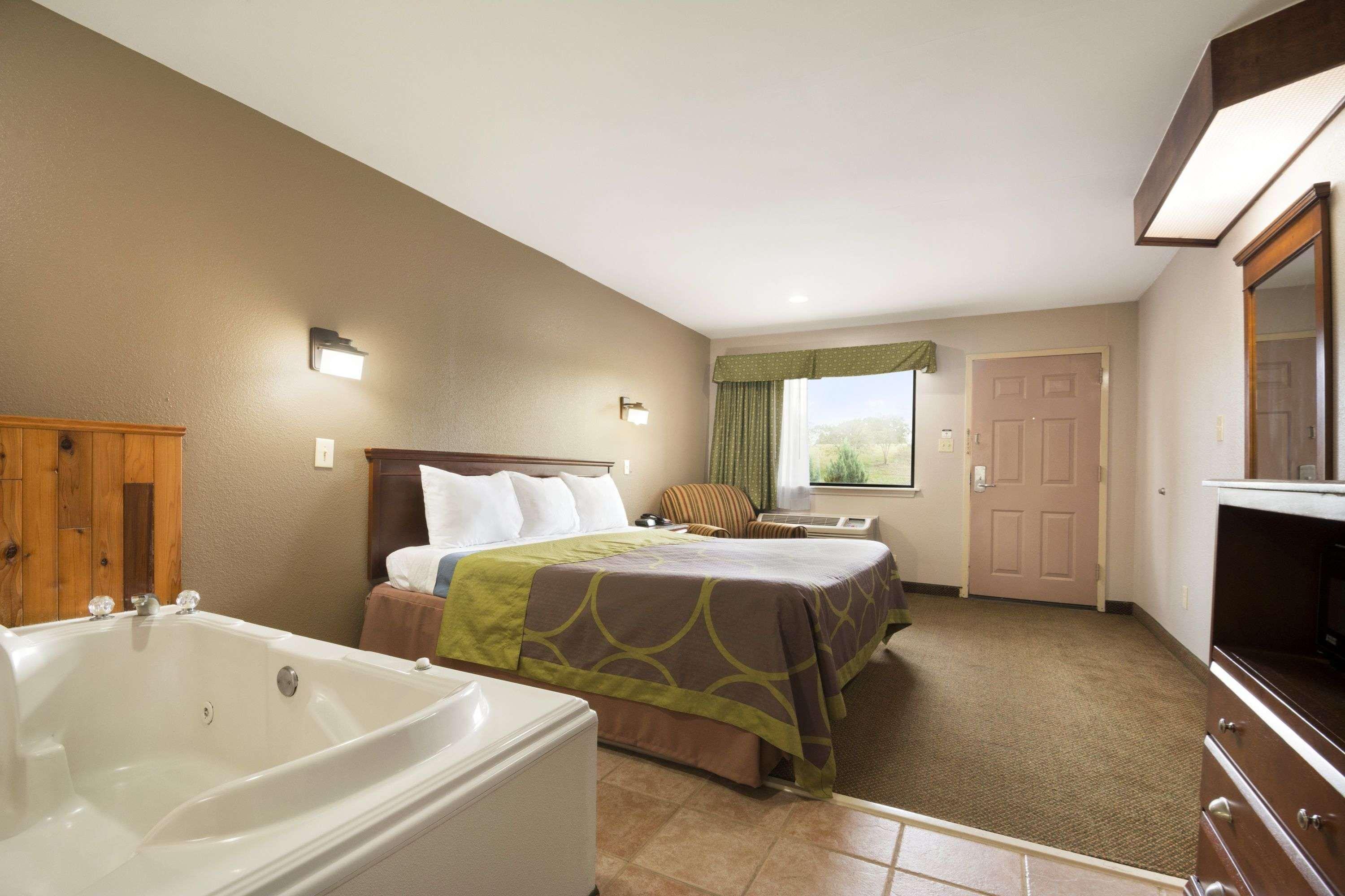 Super 8 Baton Rouge/I-12 Motel Dış mekan fotoğraf