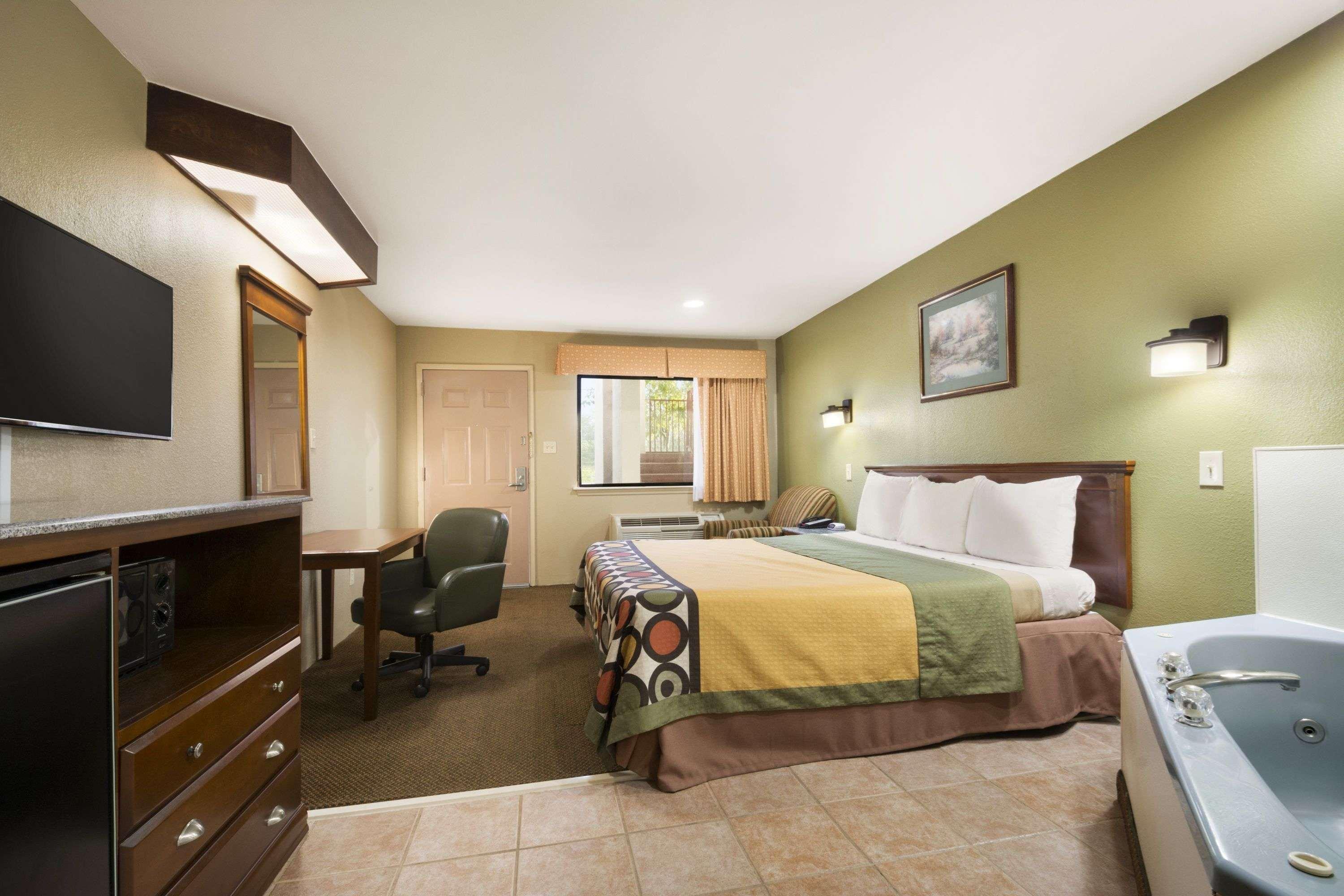 Super 8 Baton Rouge/I-12 Motel Dış mekan fotoğraf