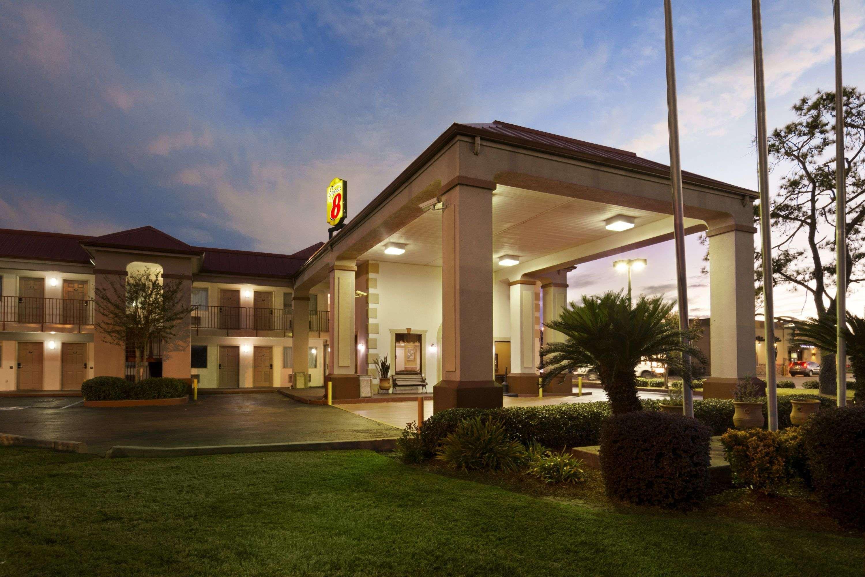 Super 8 Baton Rouge/I-12 Motel Dış mekan fotoğraf
